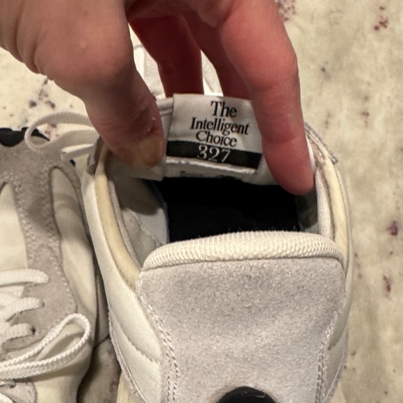 New Balance 327 White and Black Sneakers Sz 8.5 - Picture 5 of 6